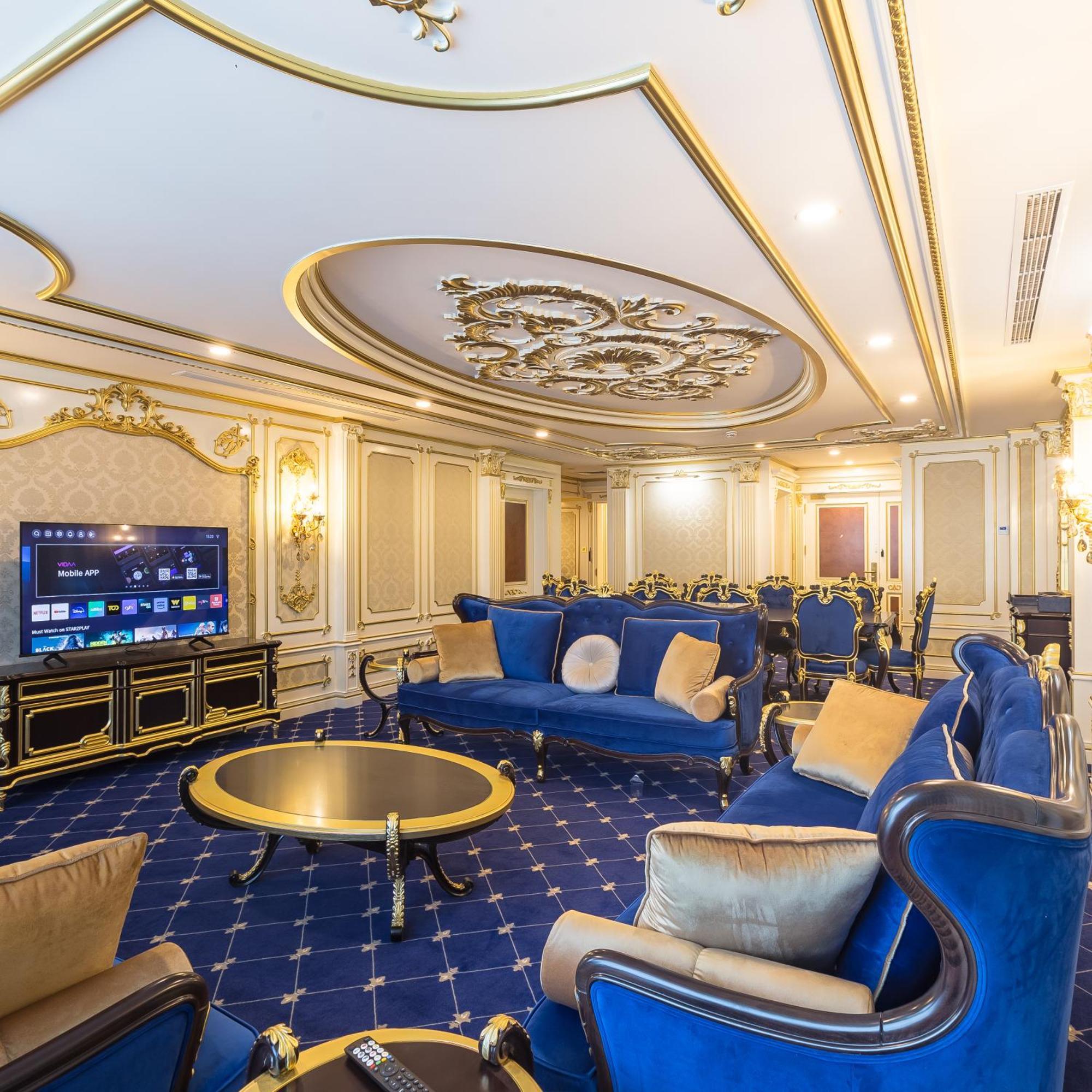 Cristal Erbil Hotel Exterior photo The interior of the Presidential Suite